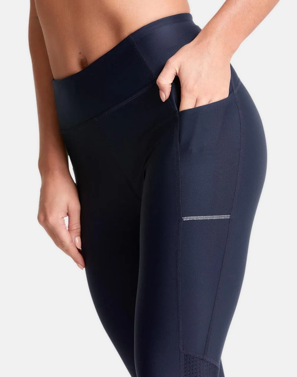 Celero 7/8 Legging in Obsidian