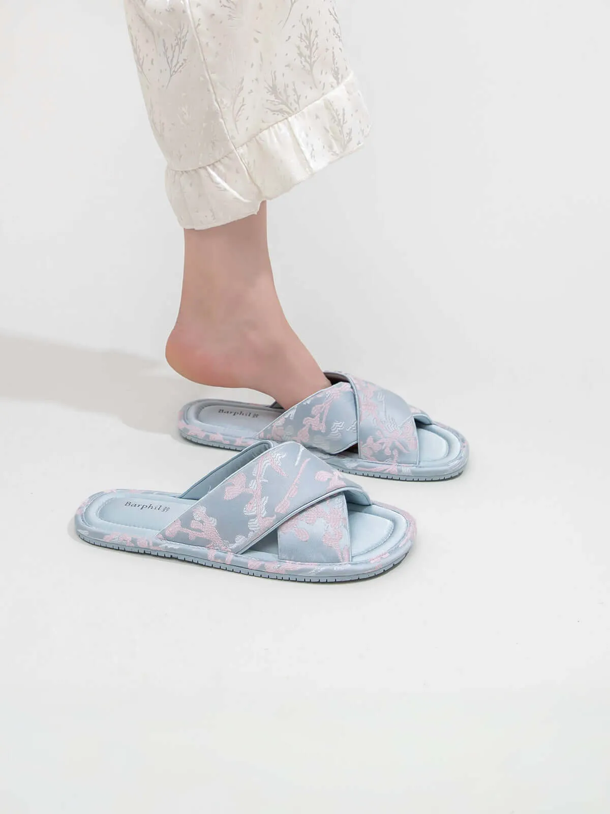 Classic Cross-Strap Embroidery Slippers