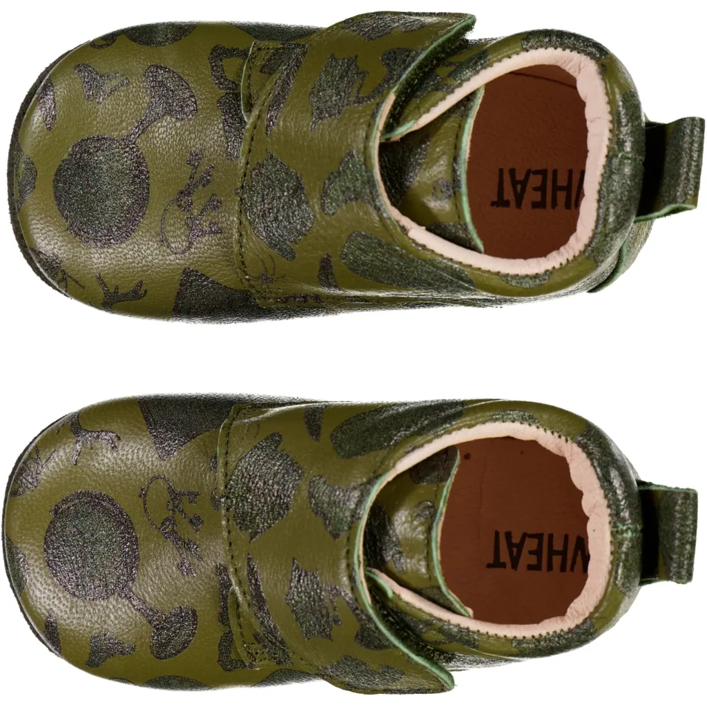 Dakota Print Indoor Shoe - olive storage