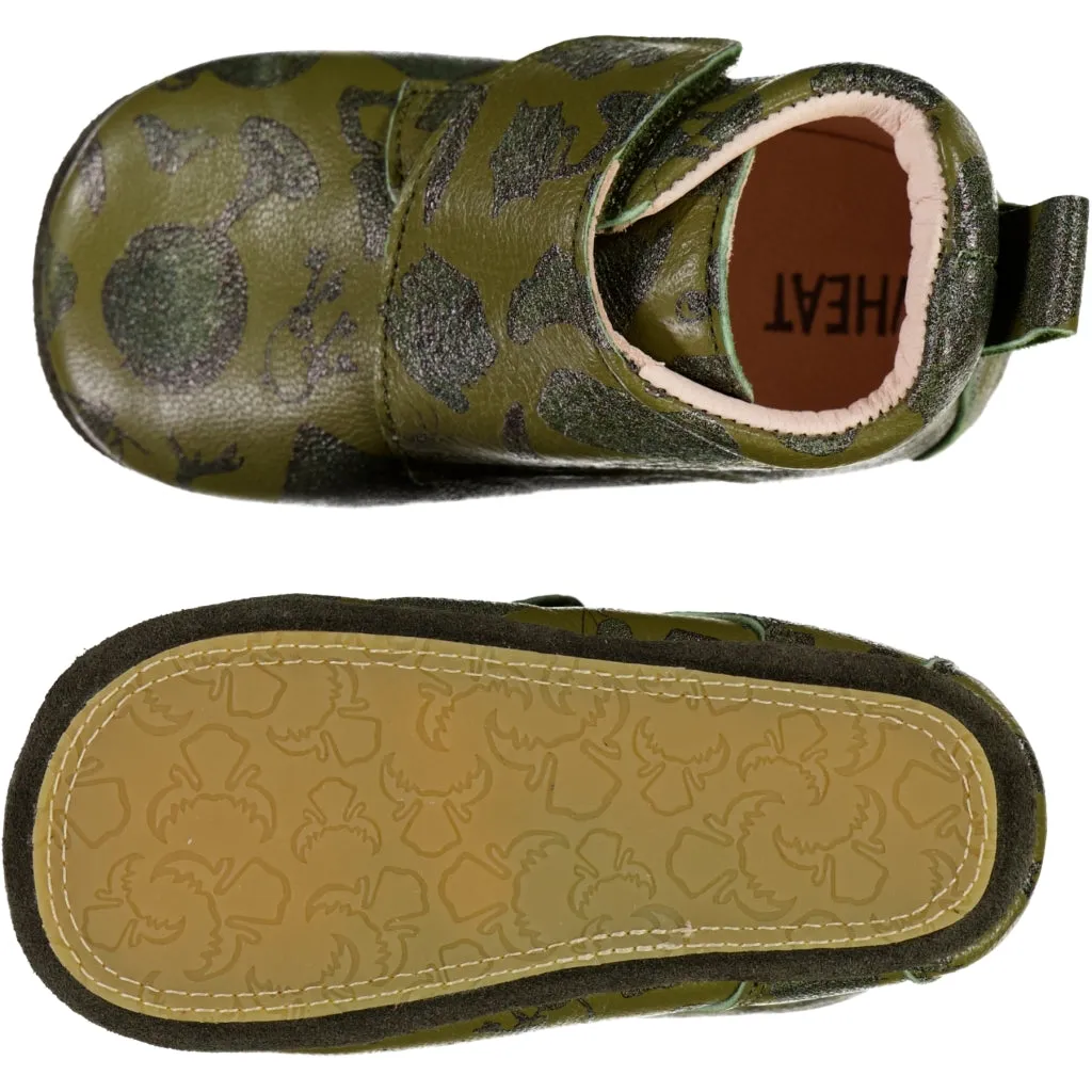 Dakota Print Indoor Shoe - olive storage