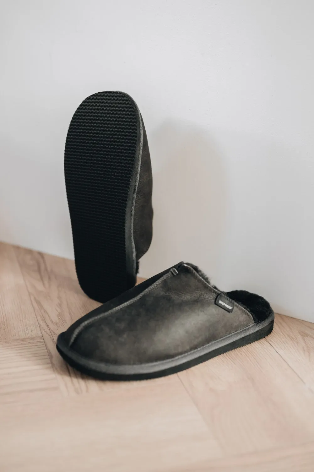 HUGO Men's Sheepskin Slippers | Shepherd of Sweden