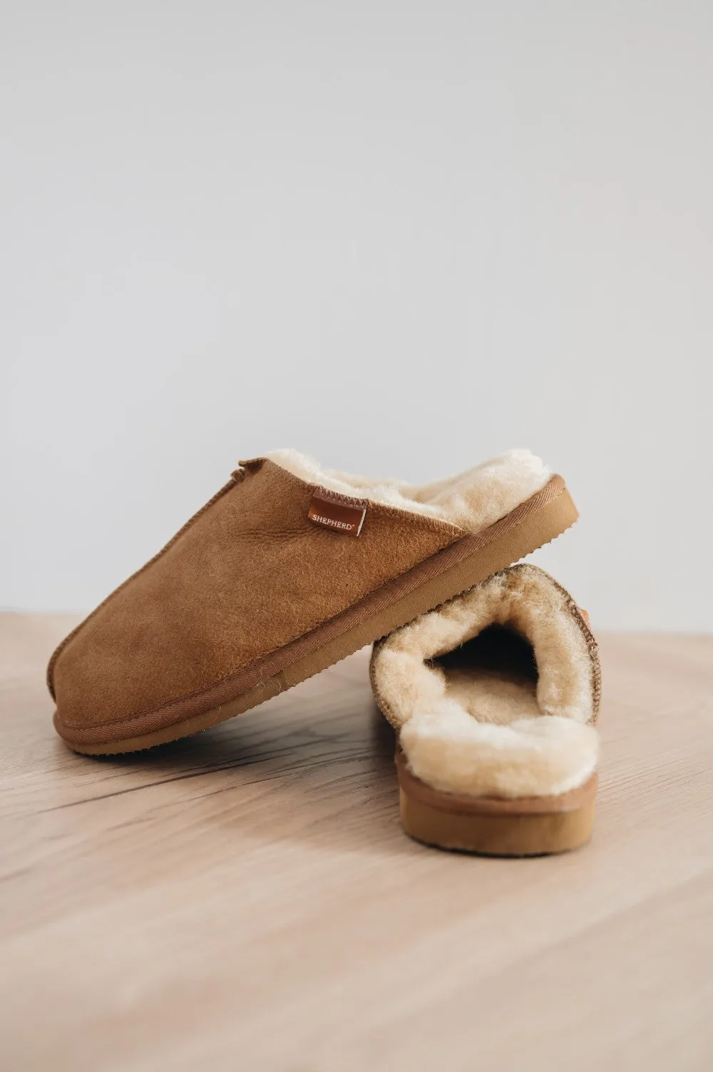 HUGO Men's Sheepskin Slippers | Shepherd of Sweden