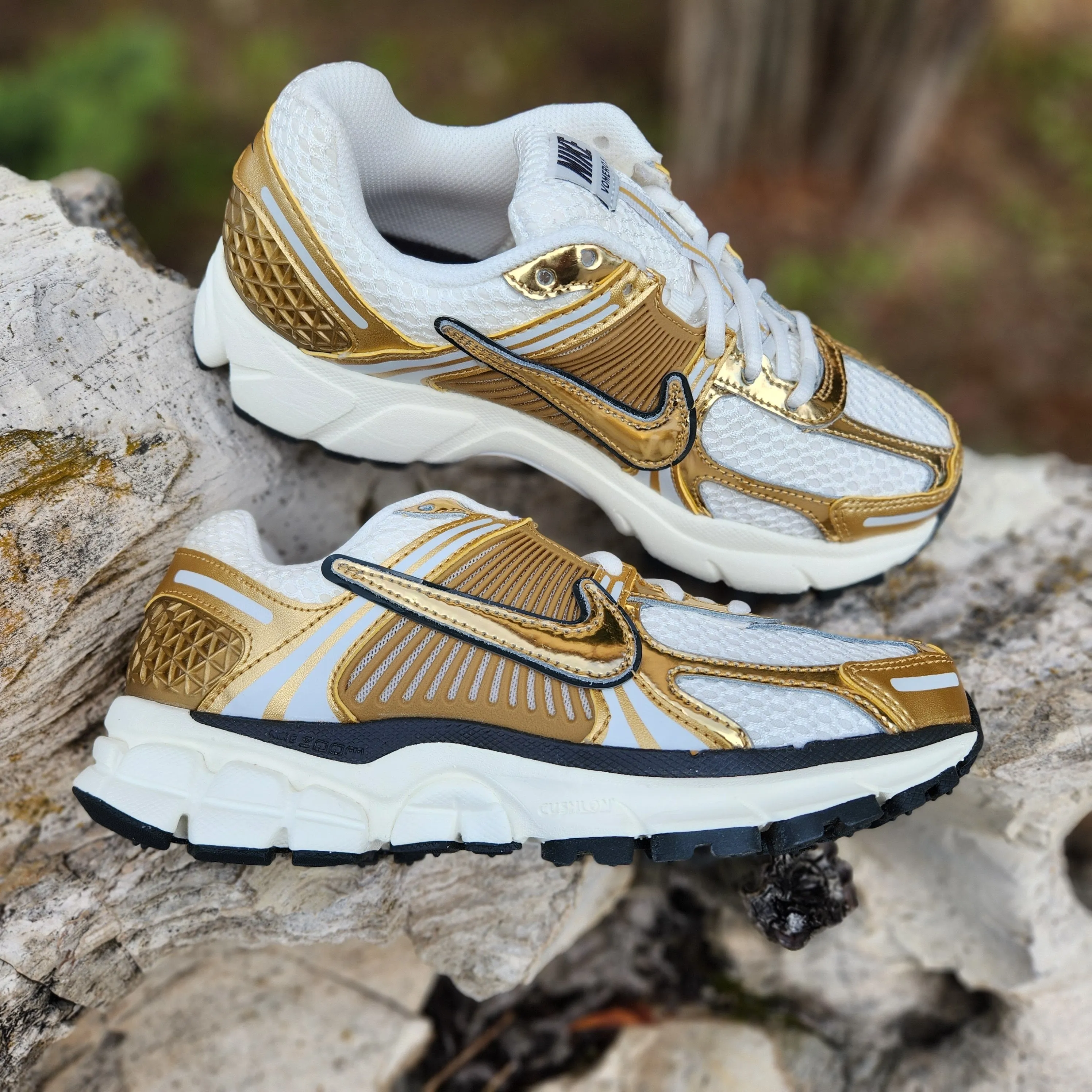 W Nike Zoom Vomero 5 'GOLD CHAIN'